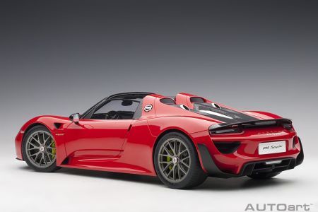AUTOART 1:12 - Porsche 918 Spyder Weissach Package 2013 Guards red *apribile*