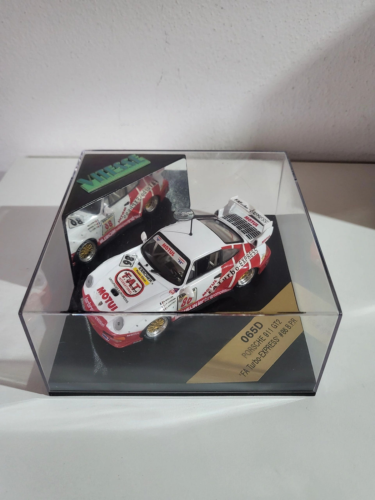VITESSE 1:43 - Porsche 911 GT2 Larbre Faturbo Express BPR #86