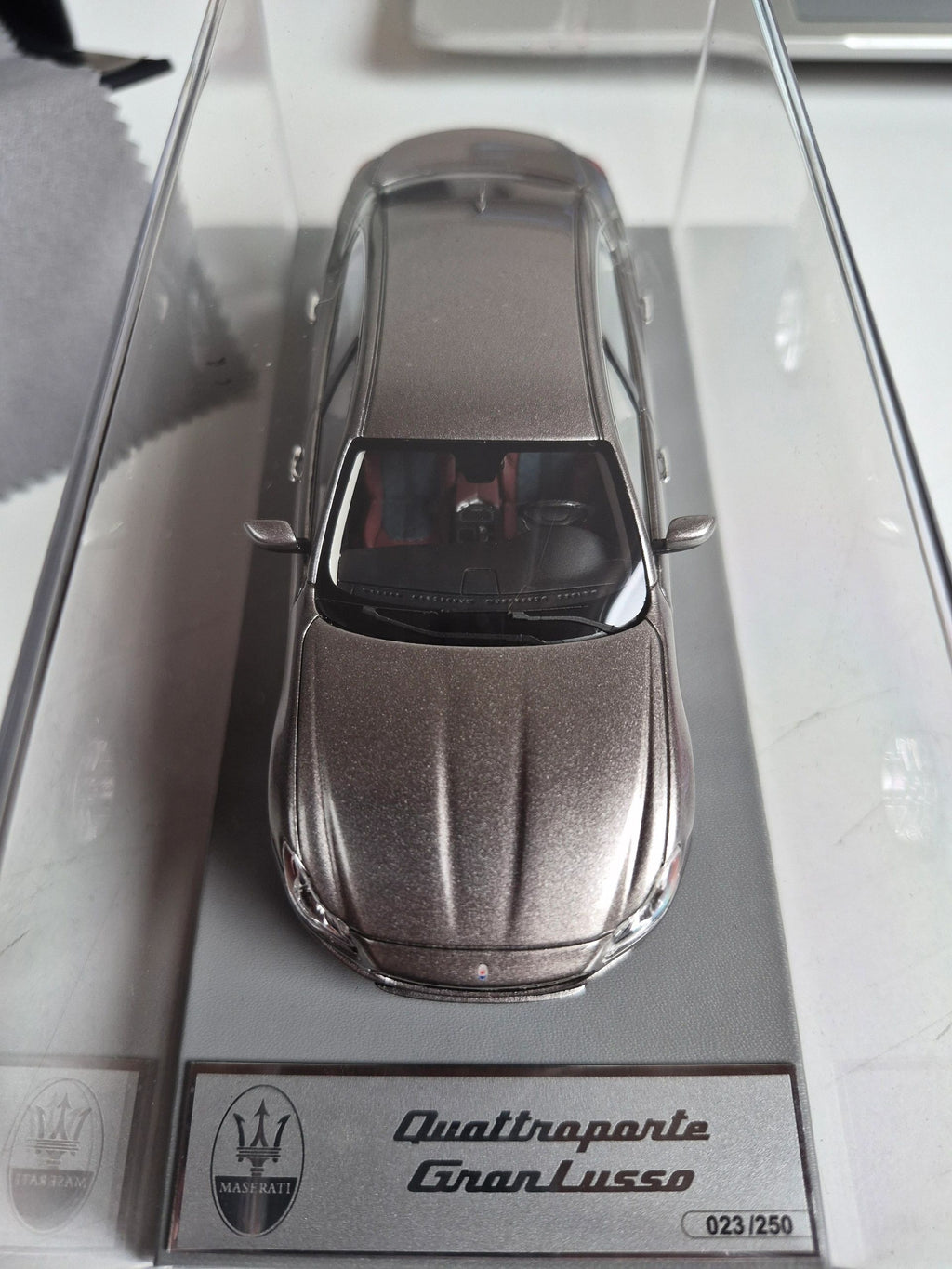 BBR 1:43 - Maserati Quattroporte GranLusso MY17 Grigio