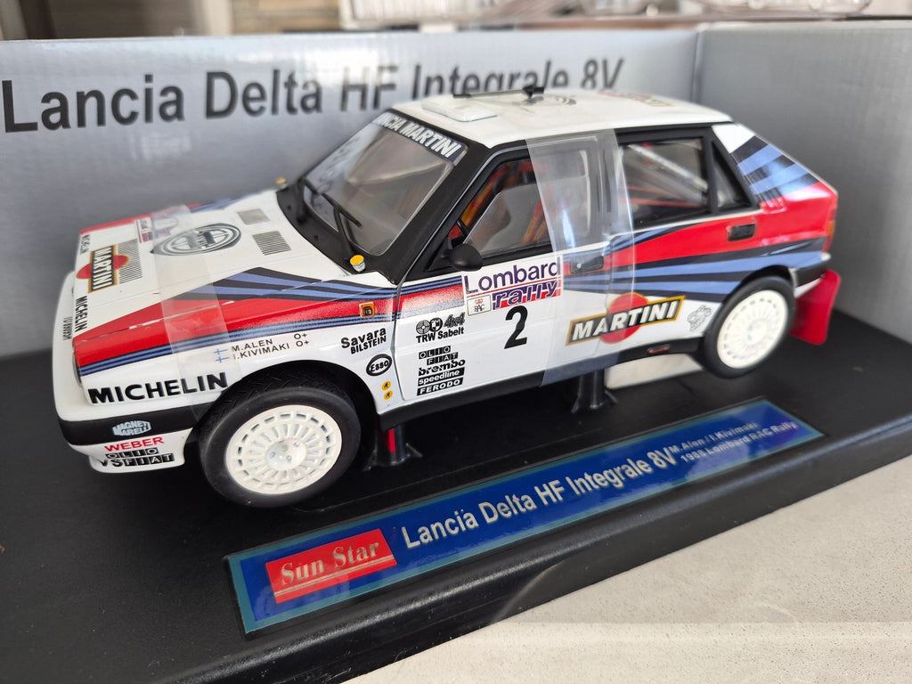 SUNSTAR 1:18 - 3110 - Lancia Delta HF Integrale 8V Martini RAC Rally 1988 Alen