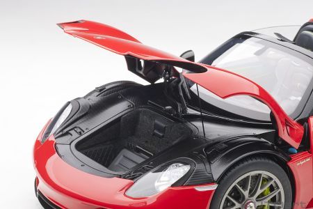 AUTOART 1:12 - Porsche 918 Spyder Weissach Package 2013 Guards red *apribile*