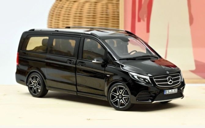 NOREV 1:18 - Mercedes V-Class AMG-Line 2018 black