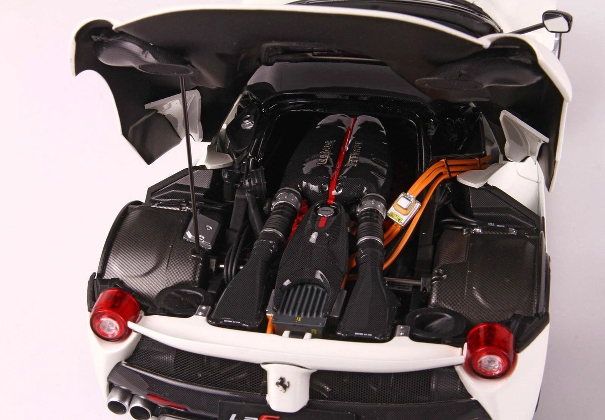 BBR - 1:18 - Ferrari LaFerrari "Aperta" Bianco Italia DIECAST FULL OPEN! foambox