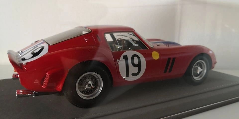 BBR - 1:18 - Ferrari 250 GTO 24H Le Mans 1962 #19 SN 3705GT w/showcase - BBR1854V