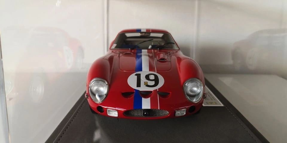 BBR - 1:18 - Ferrari 250 GTO 24H Le Mans 1962 #19 SN 3705GT w/showcase - BBR1854V