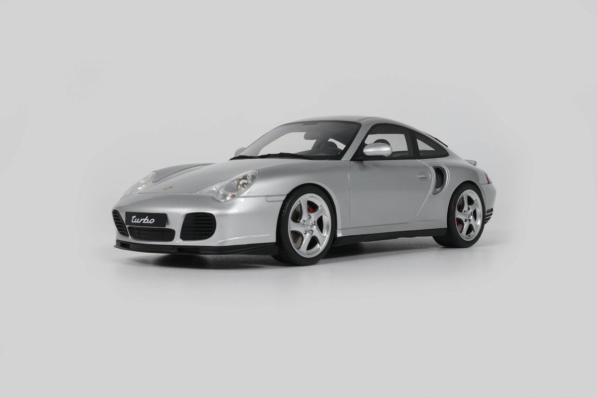 GT SPIRIT 1:18 - PORSCHE - 911 (996.2) TURBO COUPE 2001 Polar Silver