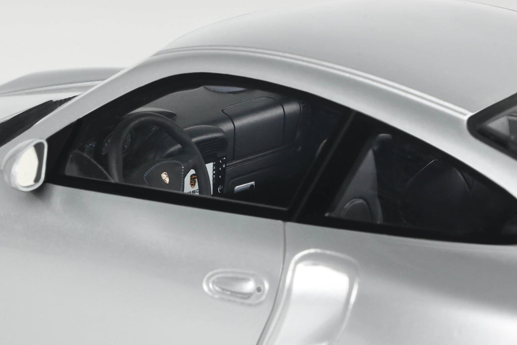 GT SPIRIT 1:18 - PORSCHE - 911 (996.2) TURBO COUPE 2001 Polar Silver