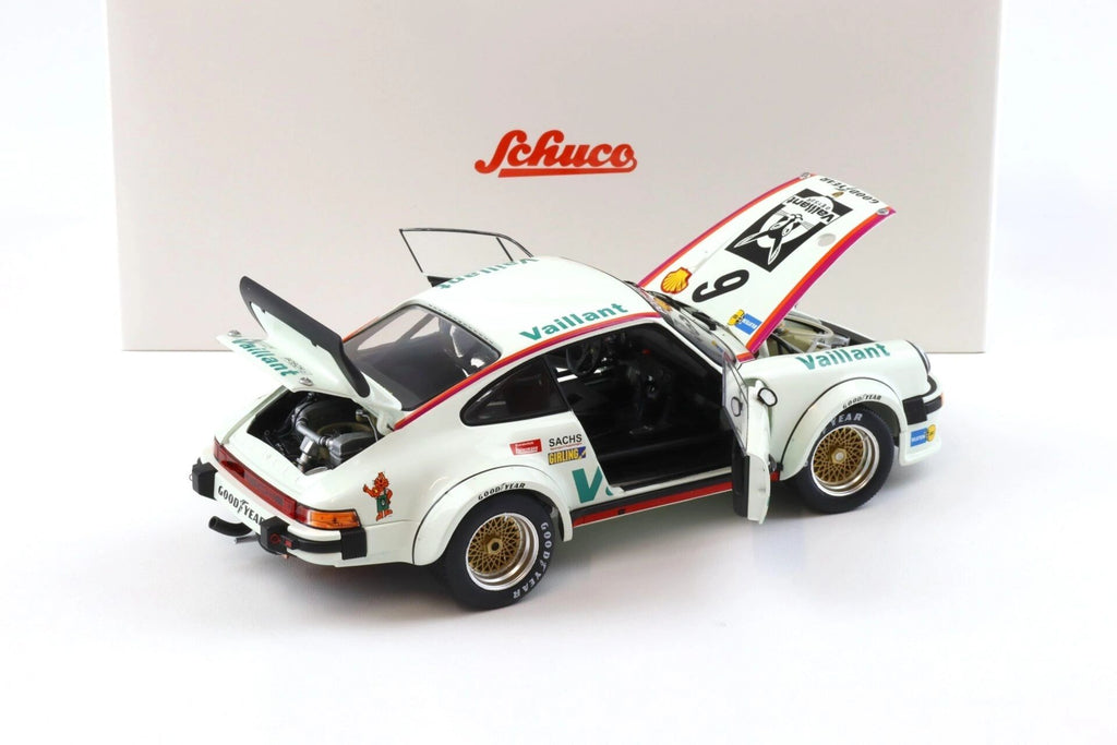 SCHUCO 1:18 - Porsche 934 RSR #6 European GT Championship Norisring 1976 Bob Wollek