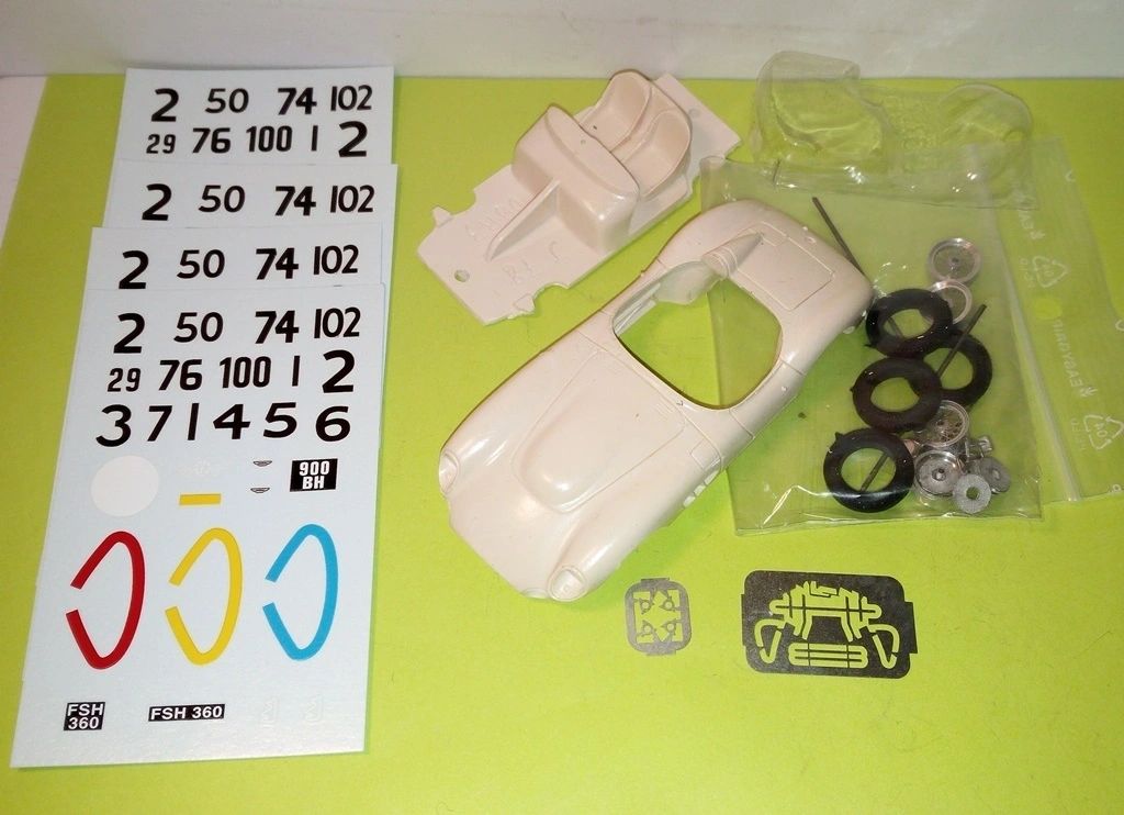 Jade Min. 1:43 - Aston Martin DBR3 Silverstone 1958 #12 Moss Resin kit to built