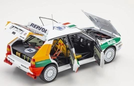 KYOSHO 1:18 - Lancia Delta HF Evoluzione Gr.A Montecarlo '93 Aghini-Farnocchia full open