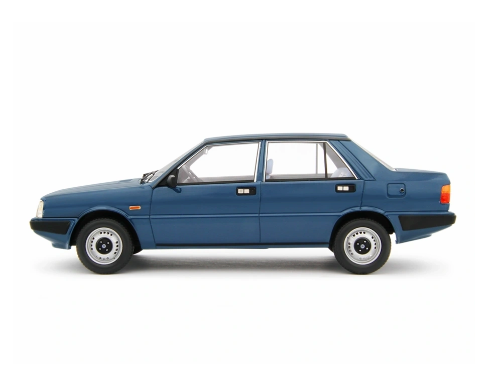 LAUDORACING 1:18 - Lancia Prisma 1300 (MY 1985) Blu + Optional Decals 1500 - 1600 - Diesel - Turbo Ds