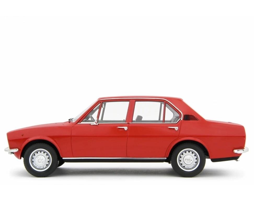LAUDORACING - 1:18 ALFA ROMEO ALFETTA 1.6 1975 Rosso LM178N