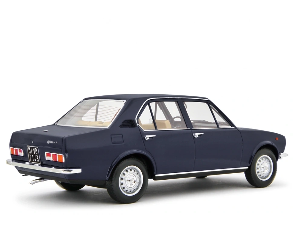 LAUDORACING - 1:18 ALFA ROMEO ALFETTA 1.6 1975 Blu Olandese LM178P