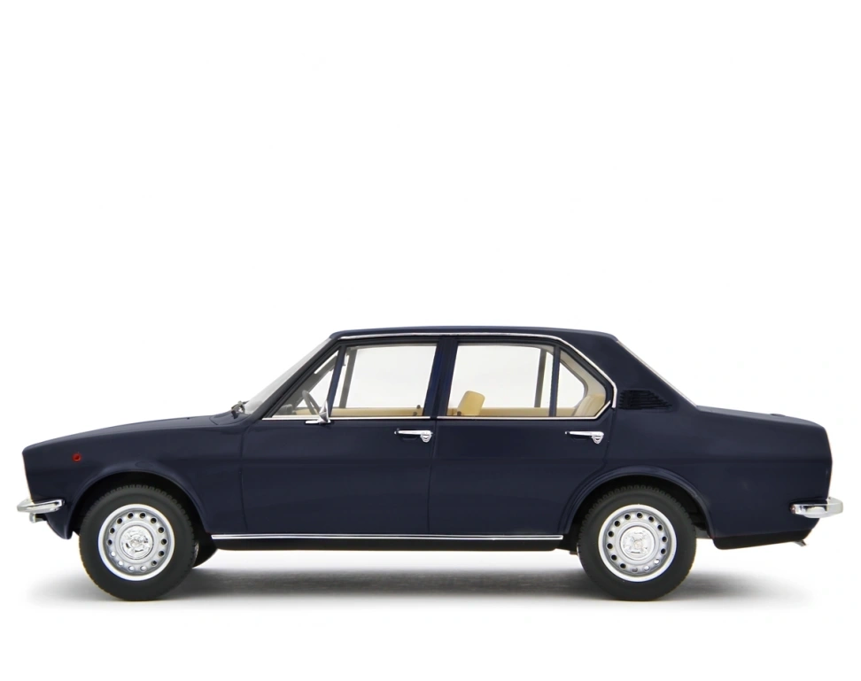 LAUDORACING - 1:18 ALFA ROMEO ALFETTA 1.6 1975 Blu Olandese LM178P