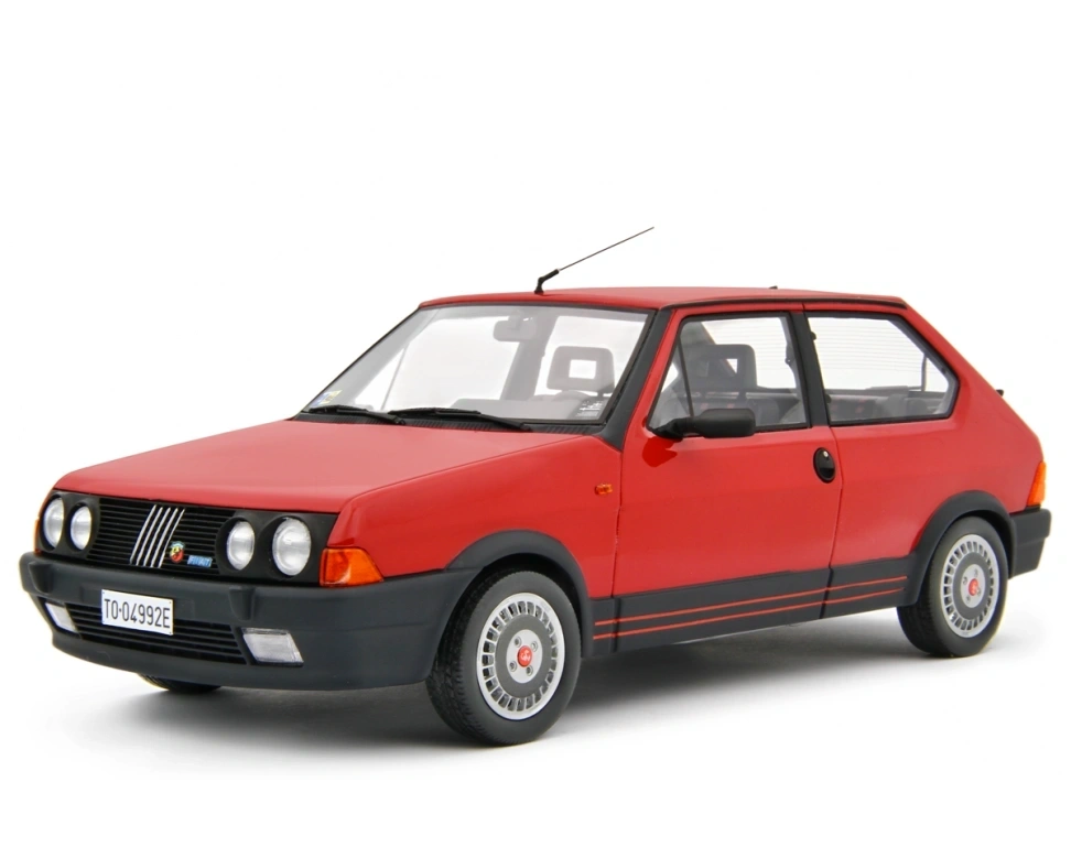 LAUDORACING - 1:18 Fiat Ritmo 130 TC Abarth 1985 Rosso