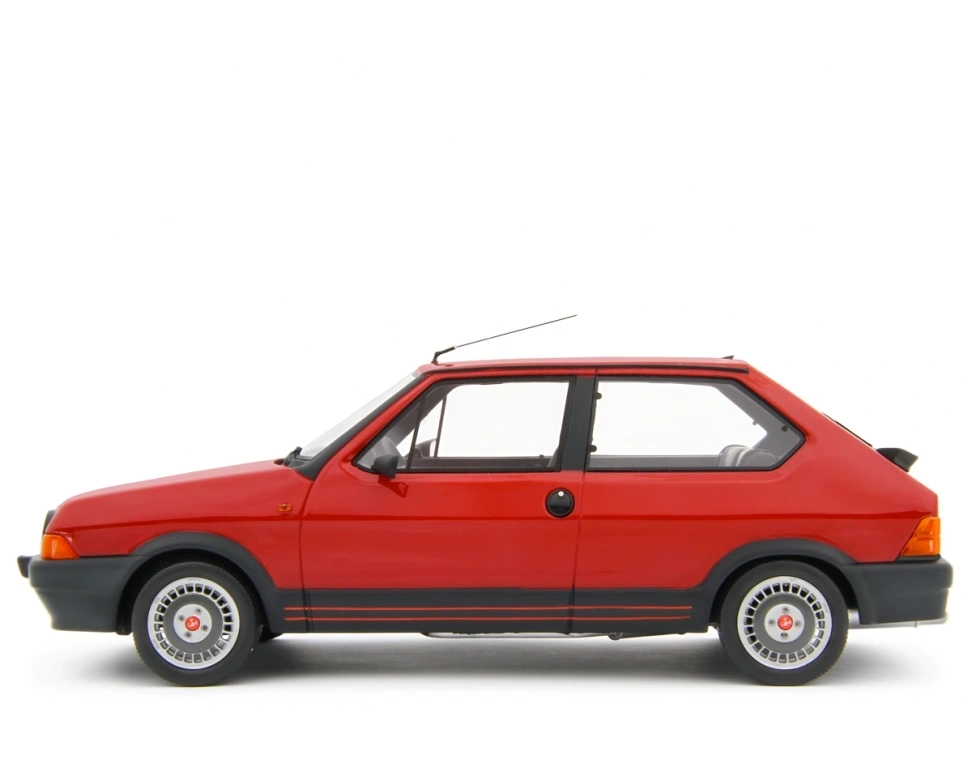 LAUDORACING - 1:18 Fiat Ritmo 130 TC Abarth 1985 Rosso