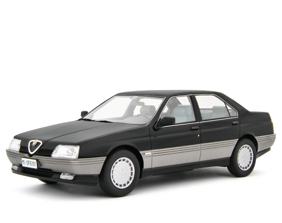 LAUDORACING - 1:18 - Alfa Romeo 164 2.0 Twin Spark 1987 Nero