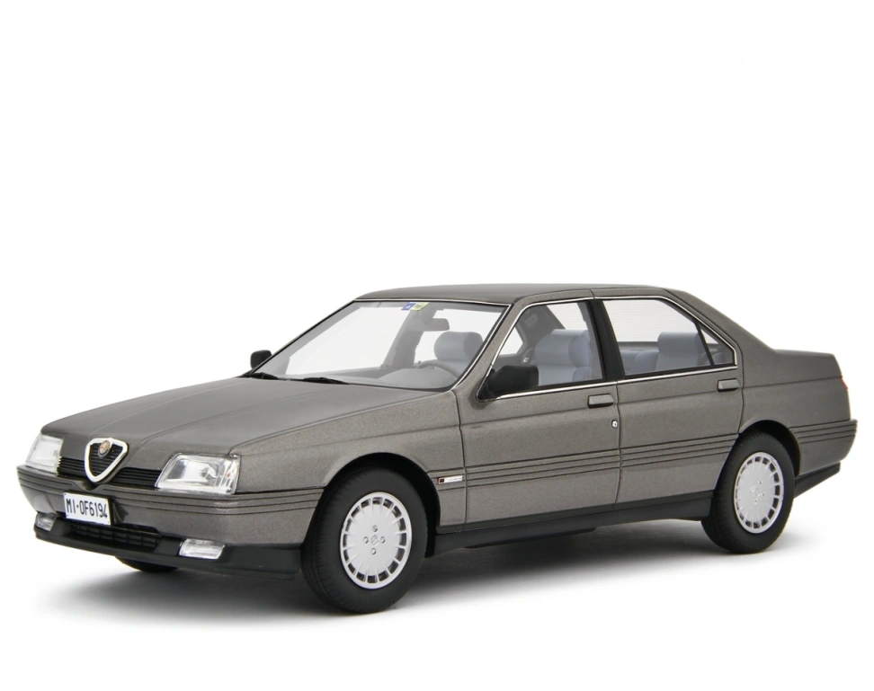 LAUDORACING - 1:18 - Alfa Romeo 164 2.0 Twin Spark 1987 Grigio met.