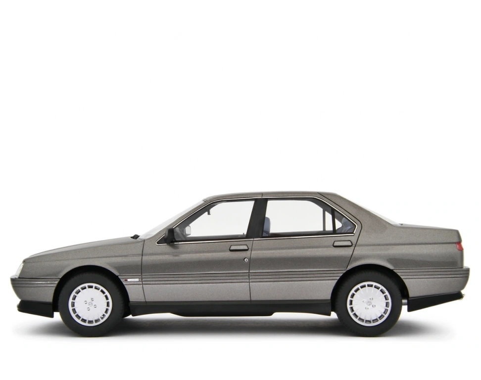 LAUDORACING - 1:18 - Alfa Romeo 164 2.0 Twin Spark 1987 Grigio met.