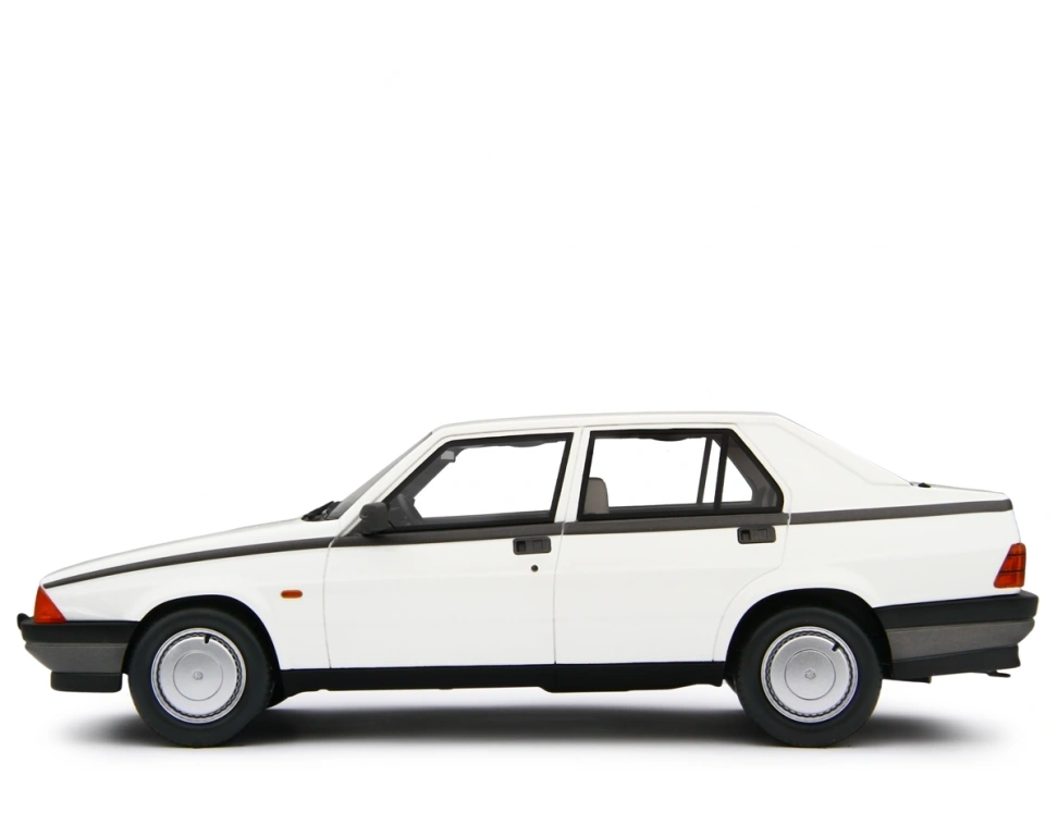 LAUDORACING - 1:18 ALFA ROMEO 75 1.6-1.8i 1985 Bianco