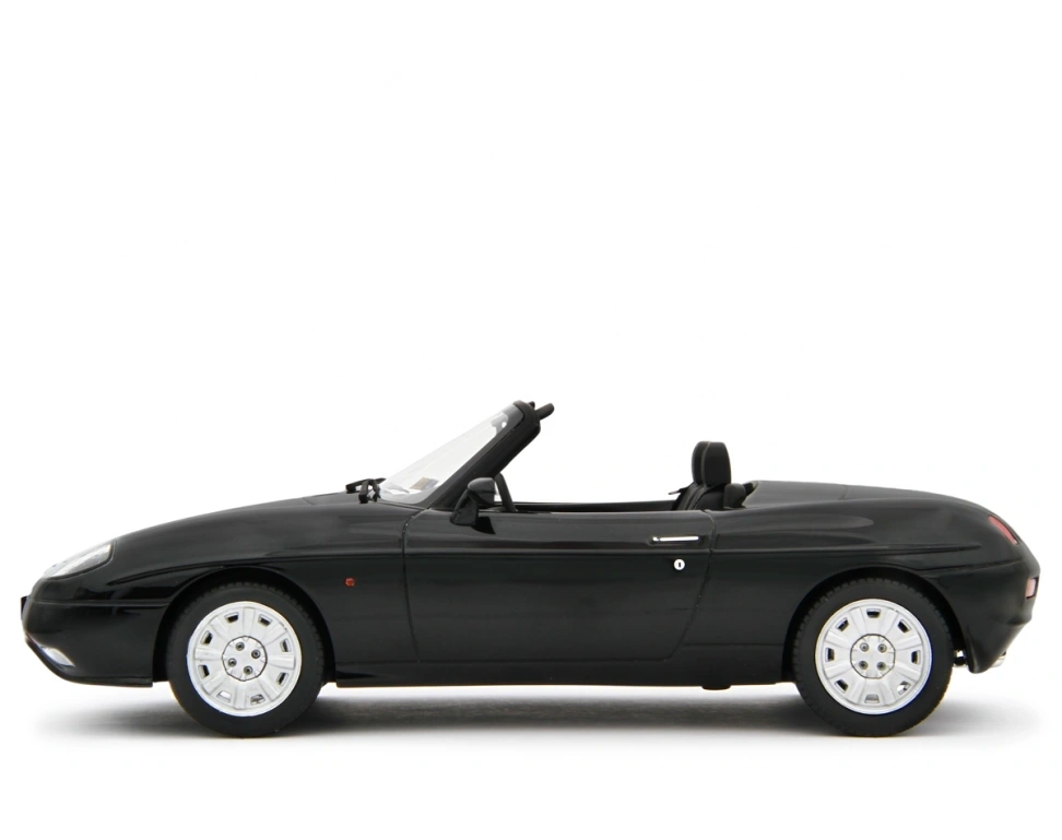 LAUDORACING - 1:18 Fiat Barchetta 1.8 1995 Nero