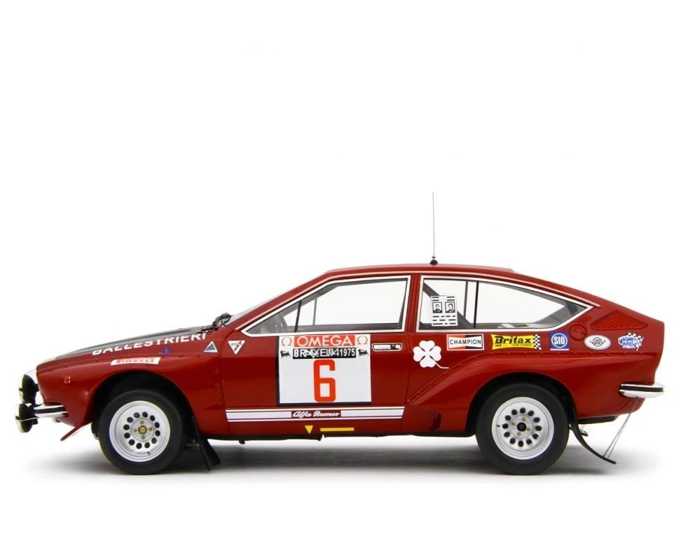 LAUDORACING 1:18 - Alfa Romeo Alfetta Gr.2 Autodelta Rally dell'Elba 1975 Ballestrieri-Gigli