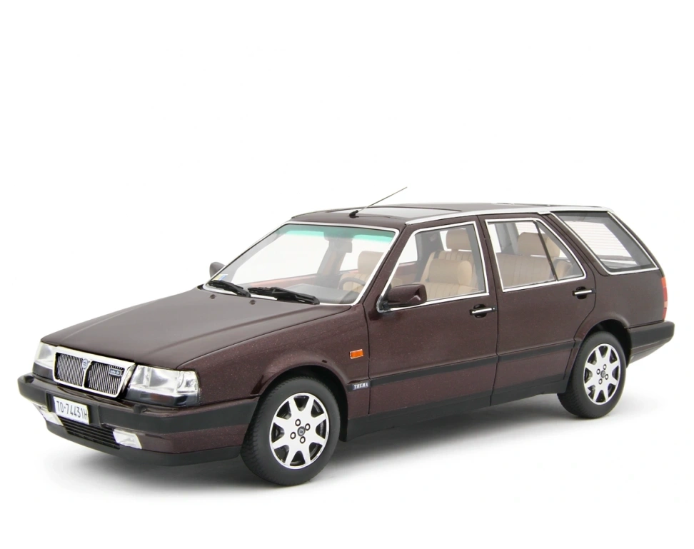 LAUDORACING - 1:18 Lancia Thema Station Wagon TD 1988-92 Bordeaux met.