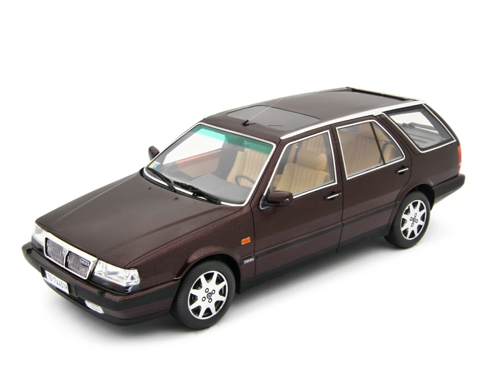 LAUDORACING - 1:18 Lancia Thema Station Wagon TD 1988-92 Bordeaux met.