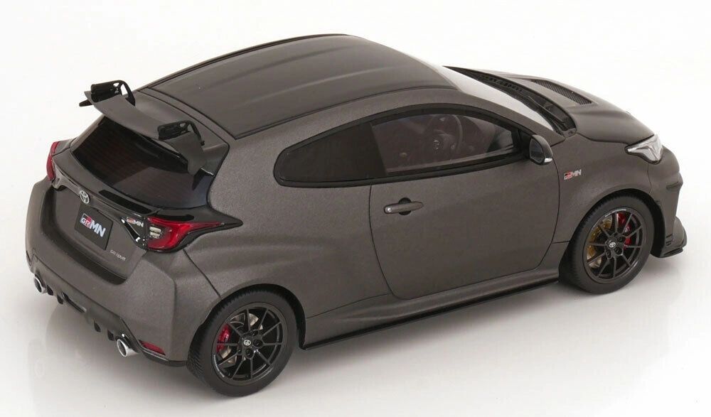 OTTOMOBILE 1:18 - Toyota Yaris GR Circuit Package black - 2022