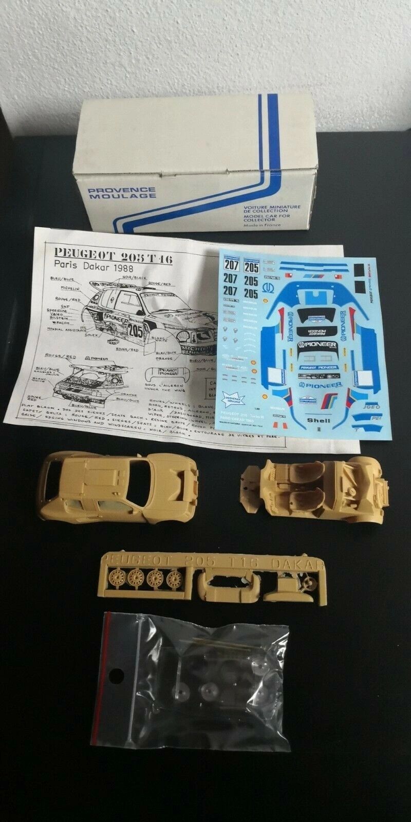 PROVENCE MOULAGE 1:43 KIT - Peugeot 205 grand raid Pioneer Paris Dakar '88 2 versioni