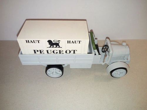 ESDO 1:43 - Peugeot 1525 Plateau trasporter Resin metal Kit Hand built