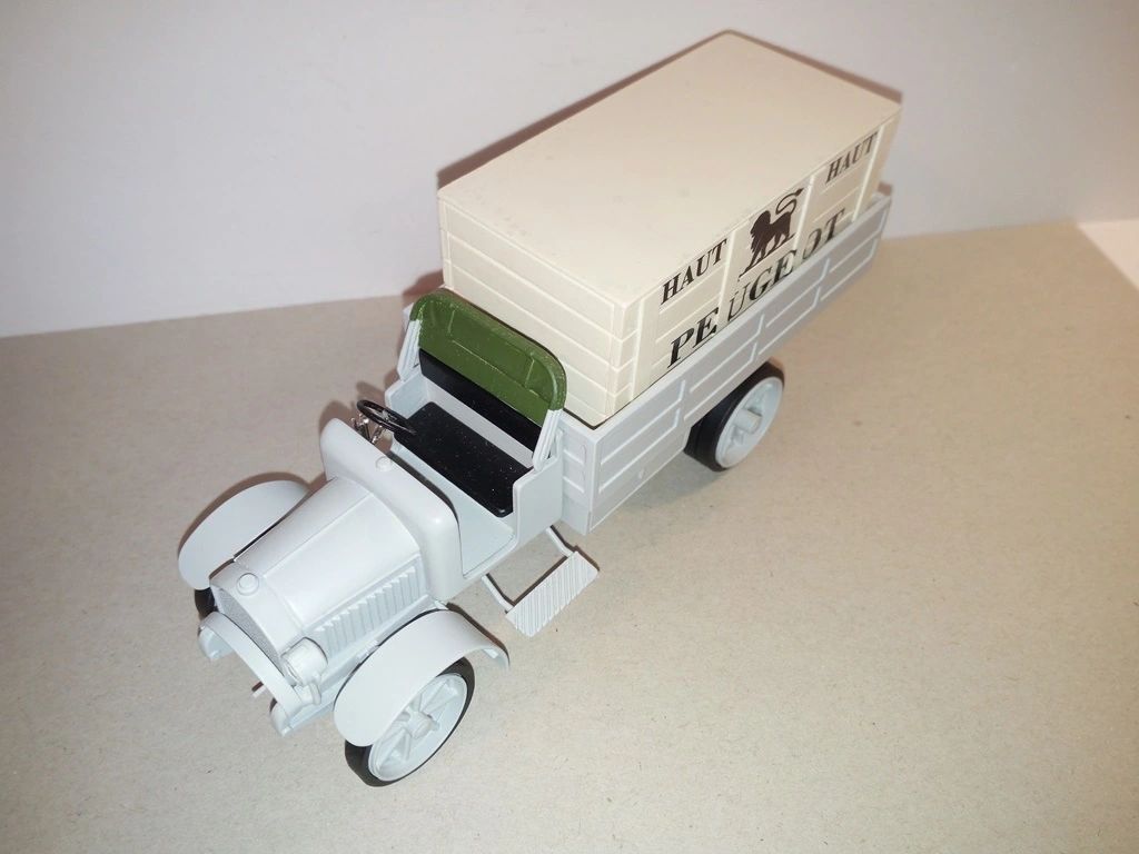 ESDO 1:43 - Peugeot 1525 Plateau trasporter Resin metal Kit Hand built