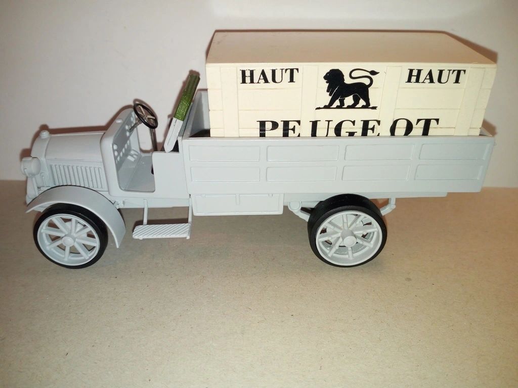 ESDO 1:43 - Peugeot 1525 Plateau trasporter Resin metal Kit Hand built