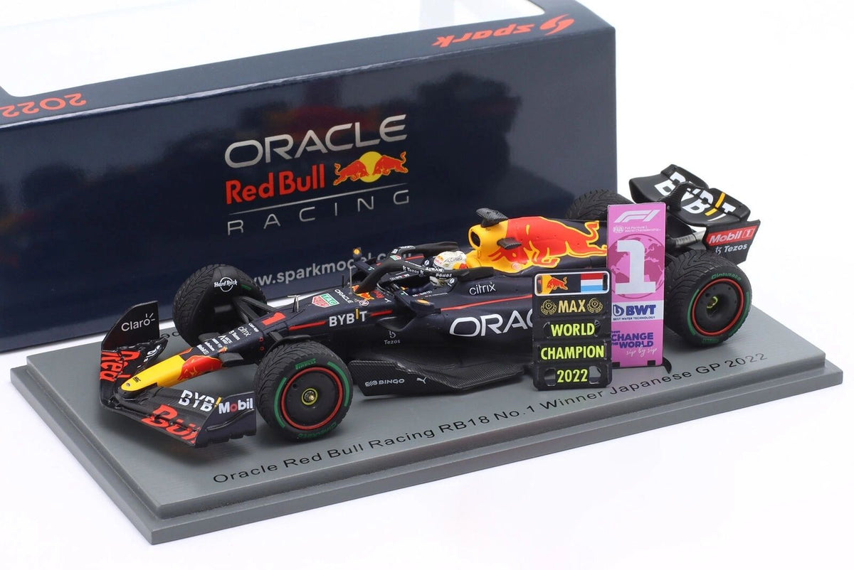 SPARK 1:43 - RED BULL RB18 F1 RED BULL MAX VERSTAPPEN 2022 N.1 WINNER JAPAN GP World Ch. Board
