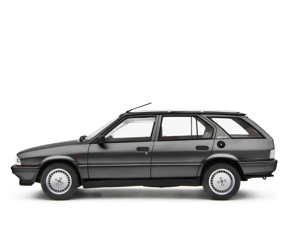 LAUDORACING - 1:18 ALFA ROMEO ALFA 33 Sportwagon 1.7 Q.V. 1986 Grigio scuro Met. LM177C