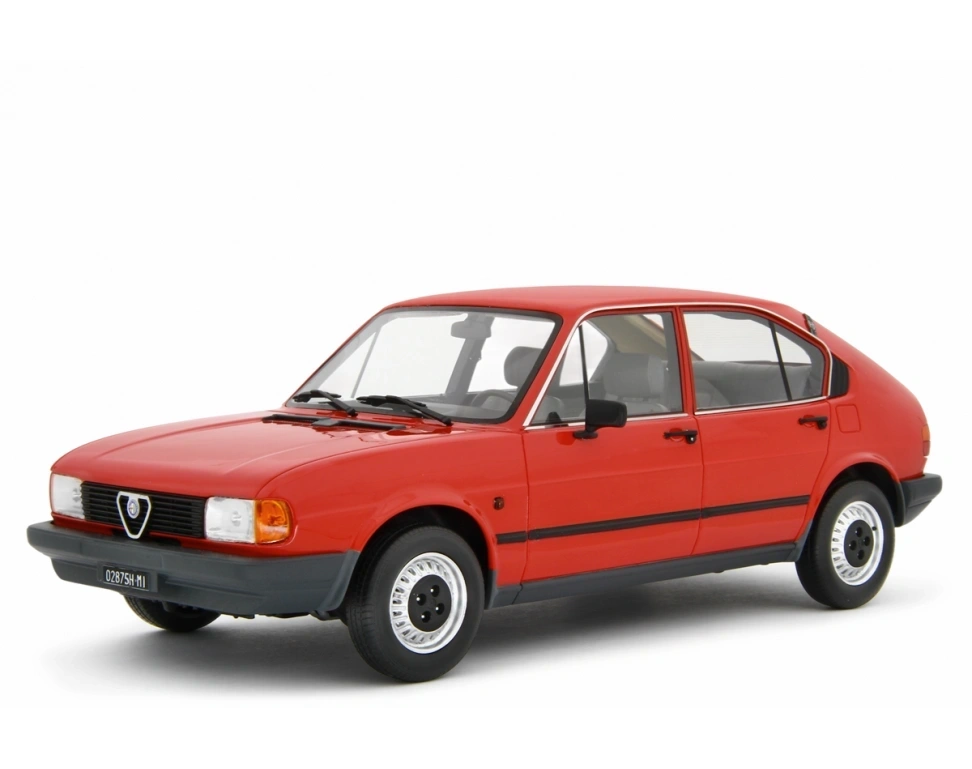 LAUDORACING - 1:18 Alfa Romeo Alfasud 1.2 4 Porte 1980 Rosso Alfa
