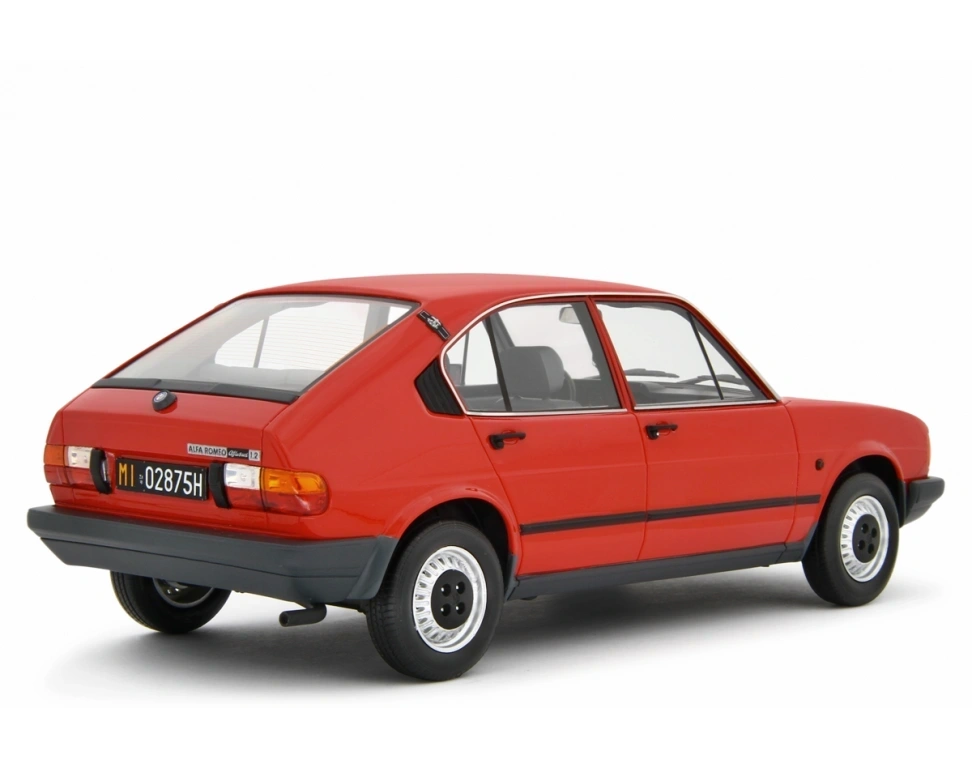 LAUDORACING - 1:18 Alfa Romeo Alfasud 1.2 4 Porte 1980 Rosso Alfa