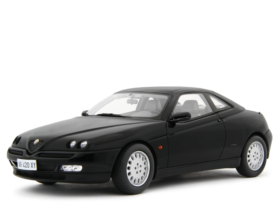 LAUDORACING - 1:18 Alfa Romeo GTV 2.0 T.Spark 16V 1995 Nero