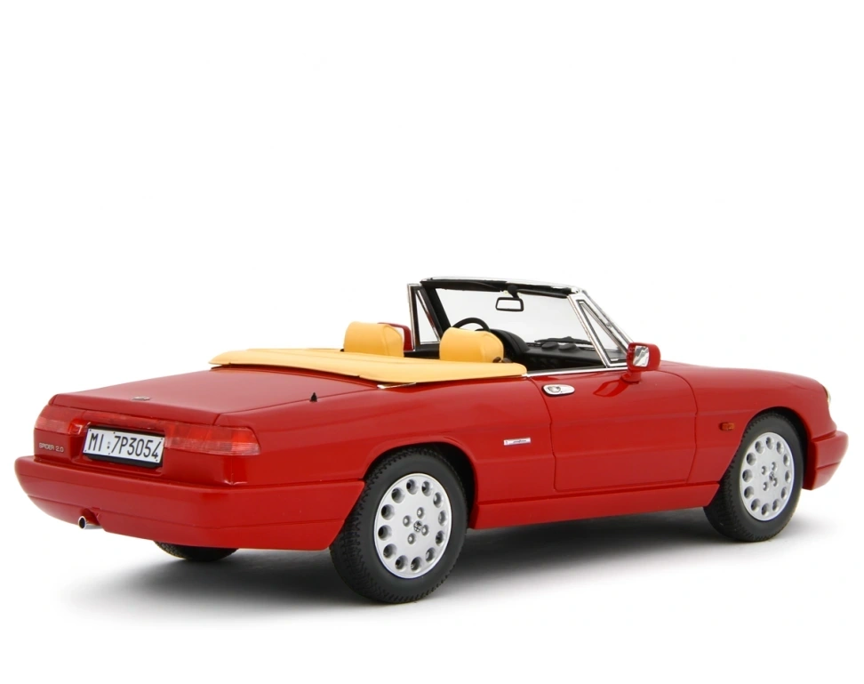 LAUDORACING - 1:18 Alfa Romeo Duetto 1990 Rosso