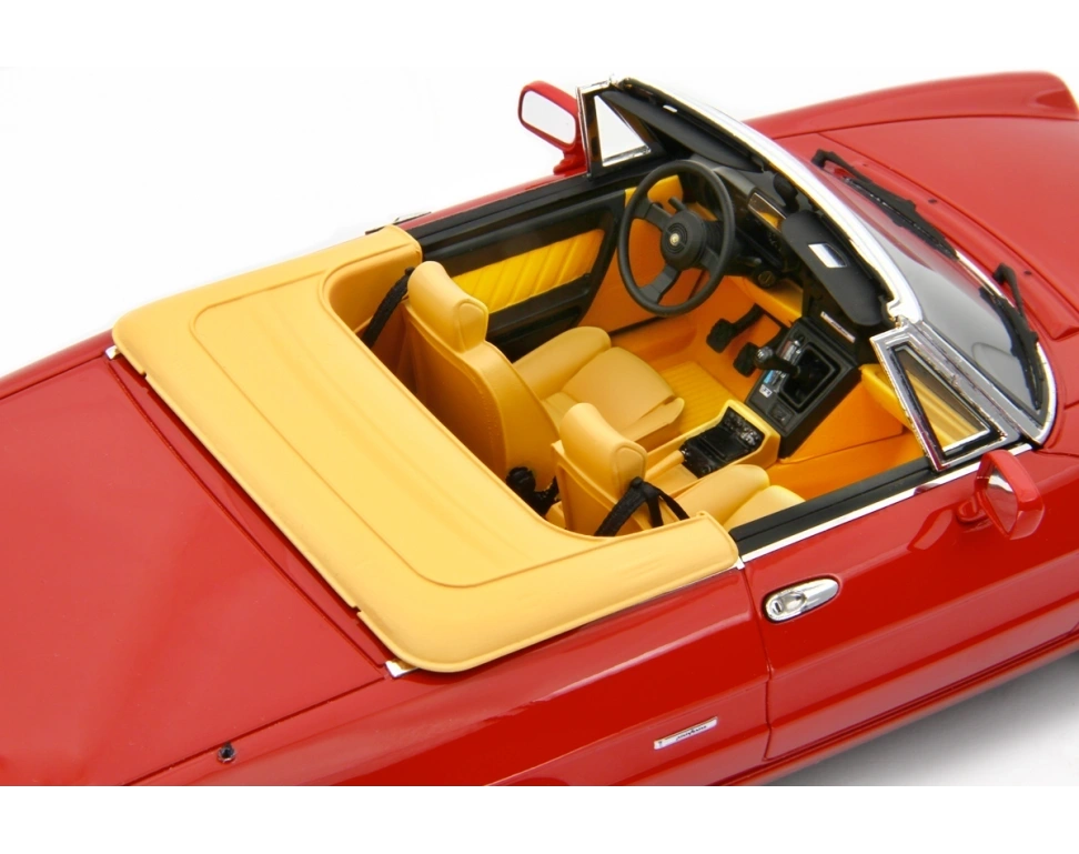 LAUDORACING - 1:18 Alfa Romeo Duetto 1990 Rosso