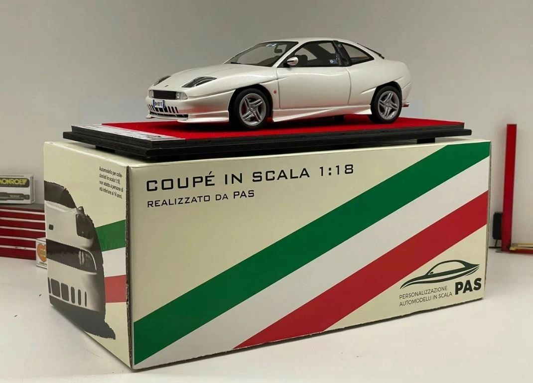 P.A.S. - 1:18 -Fiat Coupè 2.0 16v Turbo Plus bodykit bianco-perla