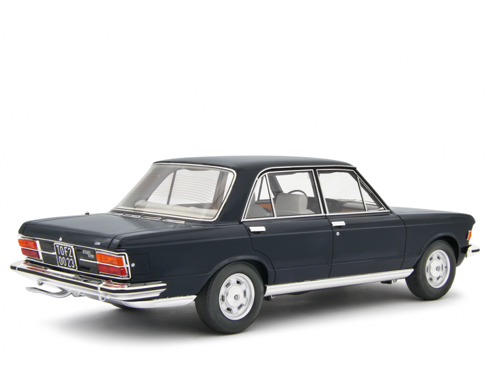 LAUDORACING - 1:18 Fiat 130 Berlina 3200 1971 Blu scuro