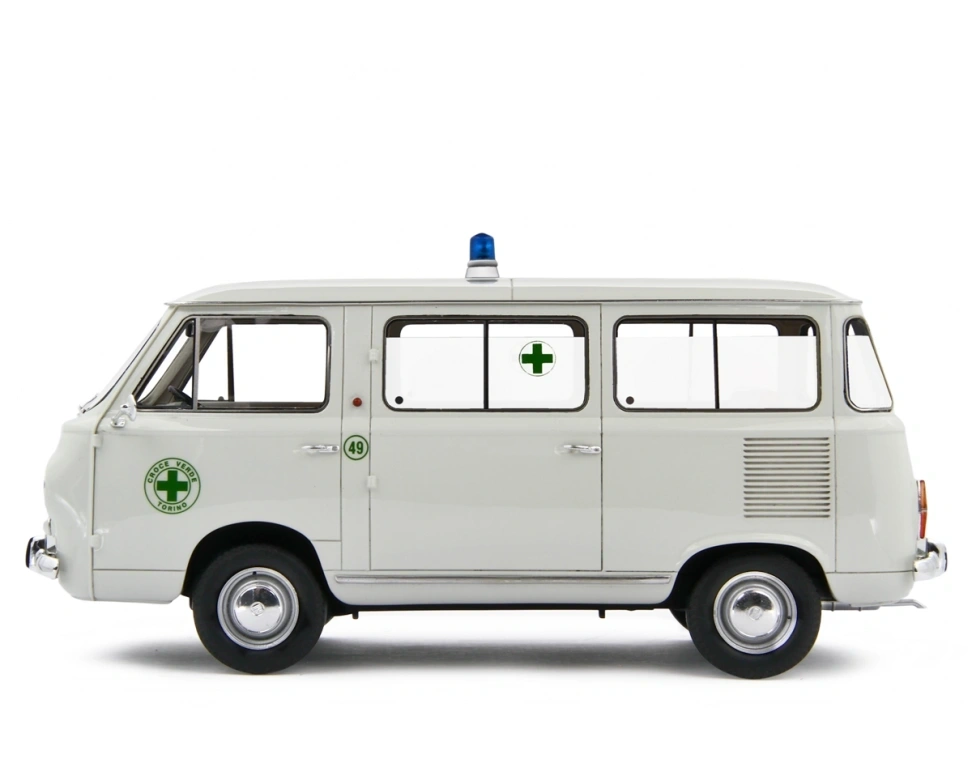 LAUDORACING 1:18 - Fiat 850 Familiare Ambulanza Croce Verde TO