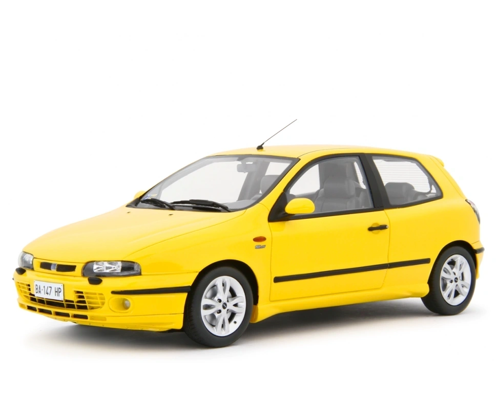 LAUDORACING - 1:18 Fiat Bravo HGT 20v 155HP 1995 Giallo Ginestra