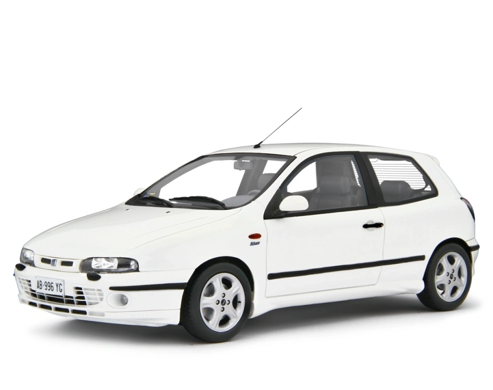 LAUDORACING - 1:18 Fiat Bravo 2.0 HGT 1995 Bianco