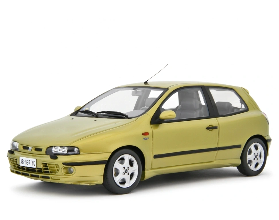LAUDORACING - 1:18 Fiat Bravo 2.0 HGT 1995 Oro met.