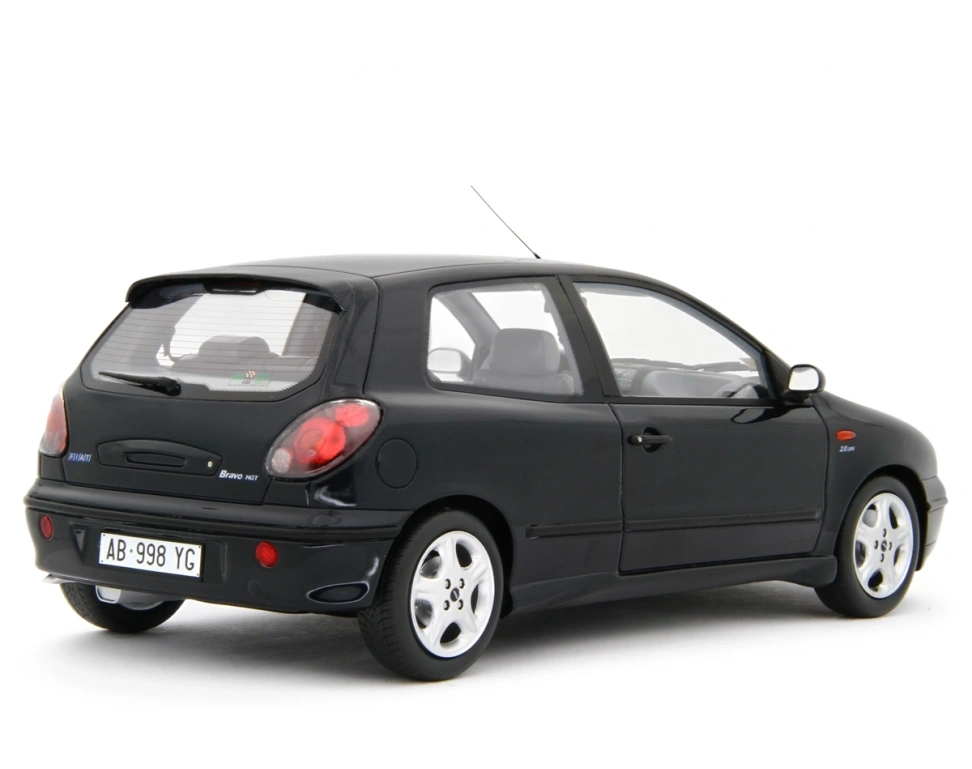 LAUDORACING - 1:18 Fiat Bravo 2.0 HGT 1995 Nero met.