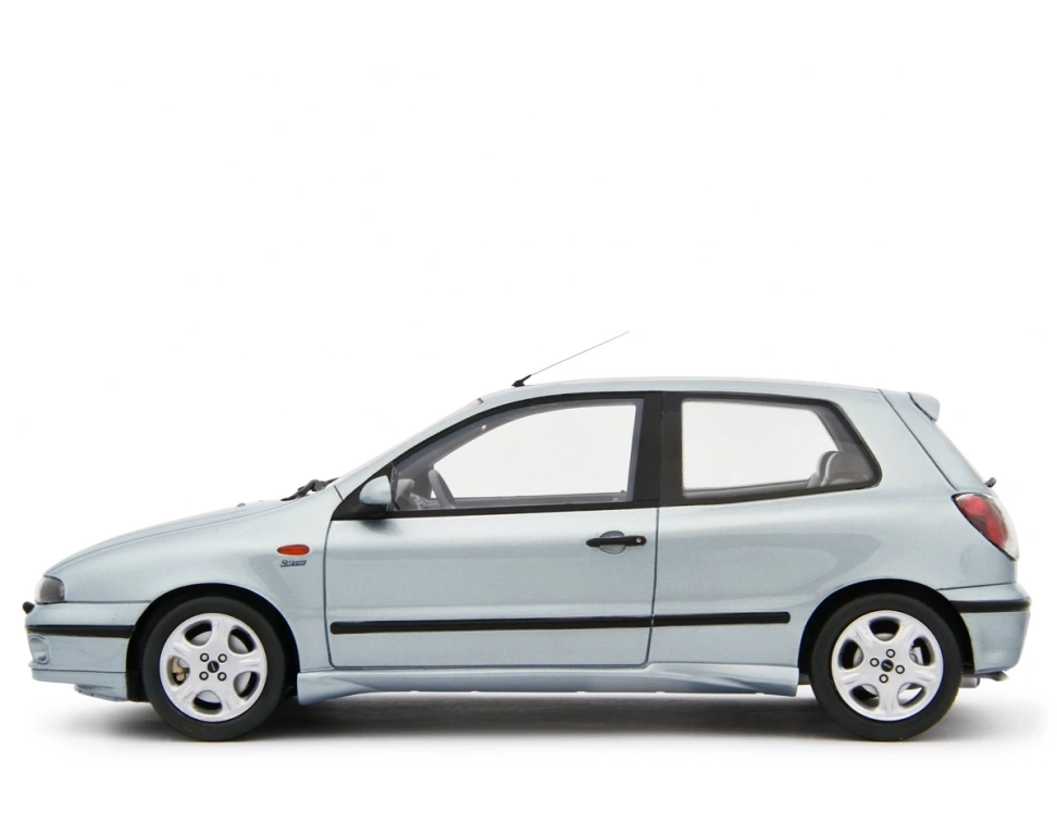 LAUDORACING - 1:18 Fiat Bravo 2.0 HGT 1995 Grigio Sassi met.