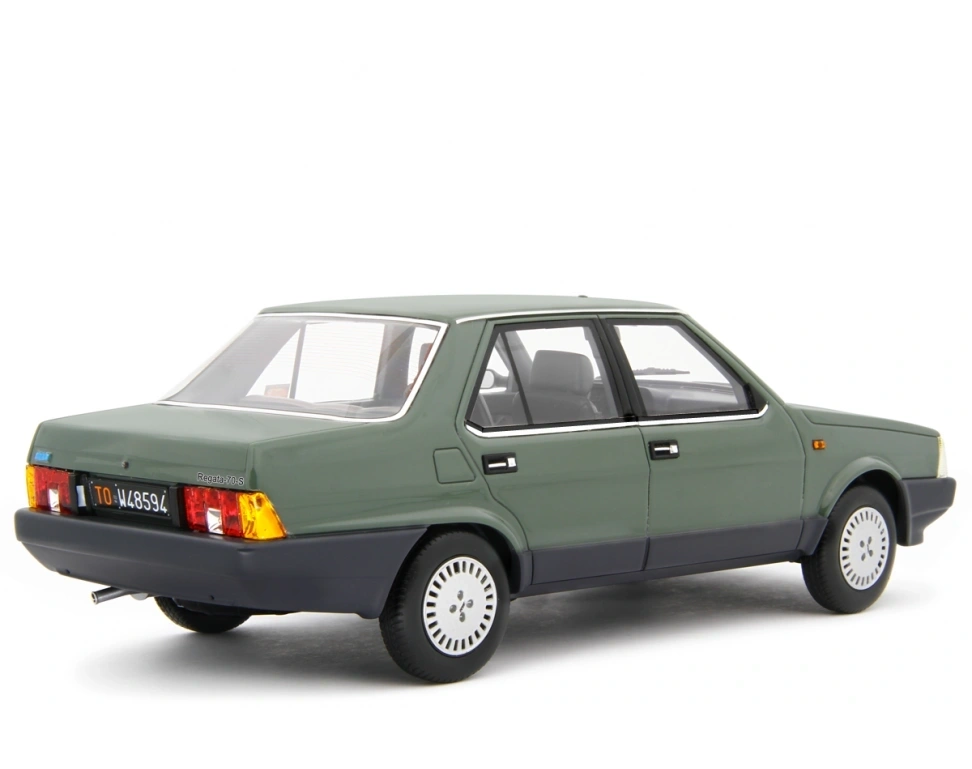 LAUDORACING - 1:18 FIAT REGATA 70S 1983 Grigio met.
