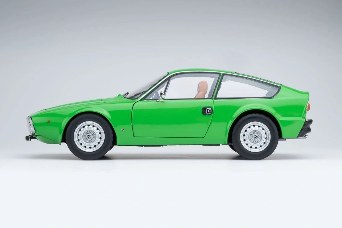 NOREV 1:18 - Alfa Romeo Junior Zagato 1969 - verde